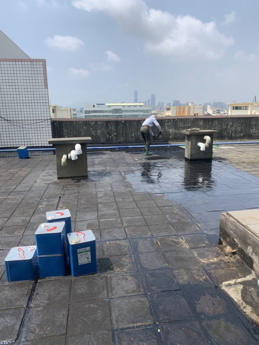 天倫街屋頂防水-施工中