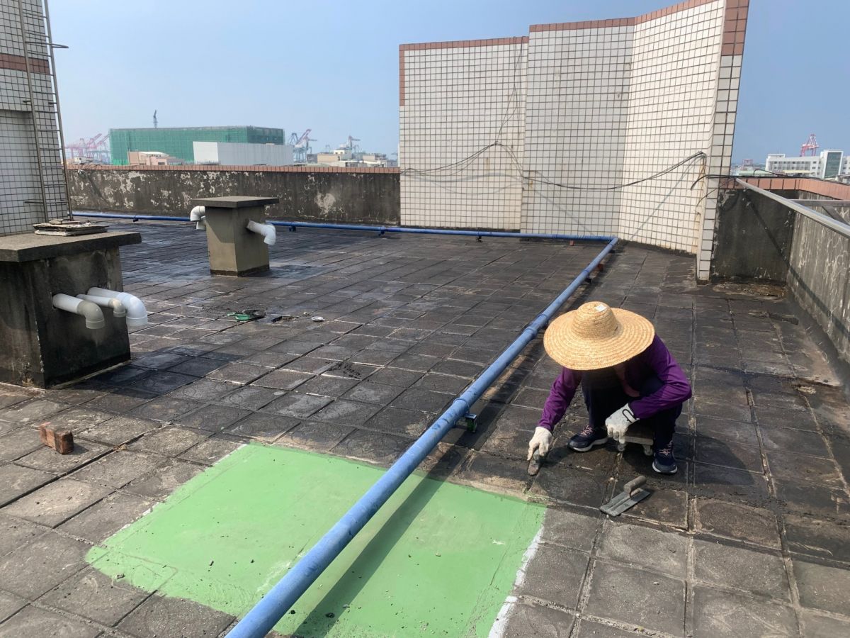 天倫街屋頂防水-施工前
