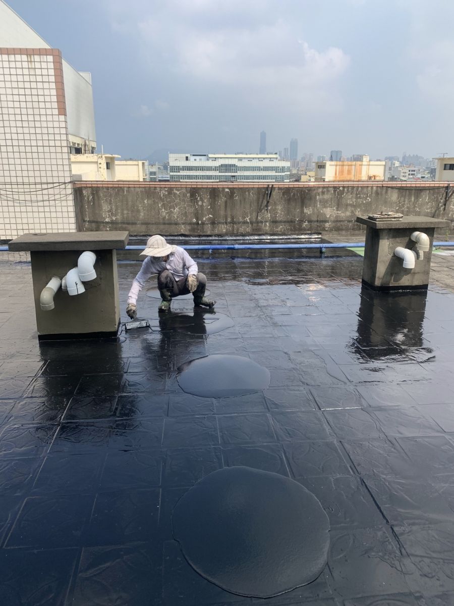 天倫街屋頂防水-施工中