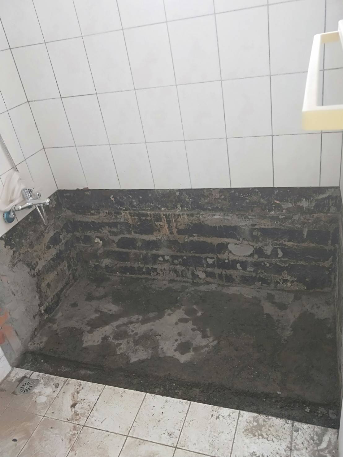 【高雄浴室防水工程】浴室防水到底有多重要，讓亨隆來告訴你~