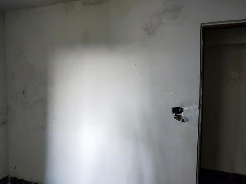 【高雄房屋修繕】牆壁漆面掉落怎麼處理?亨隆統包工程來教您如何處理!!!