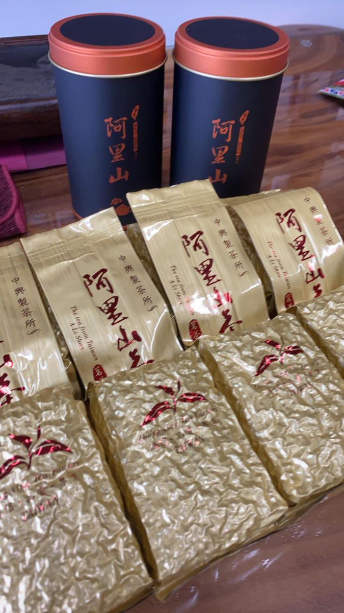 頂級 特選 烏龍茶 一罐 1000元